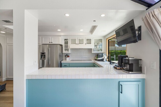 Building Photo - Experience Coastal Living at Its Finest in...