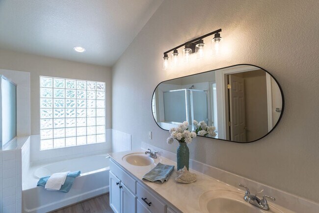 Building Photo - Elegant, Exclusive & Exquisite in this dre...