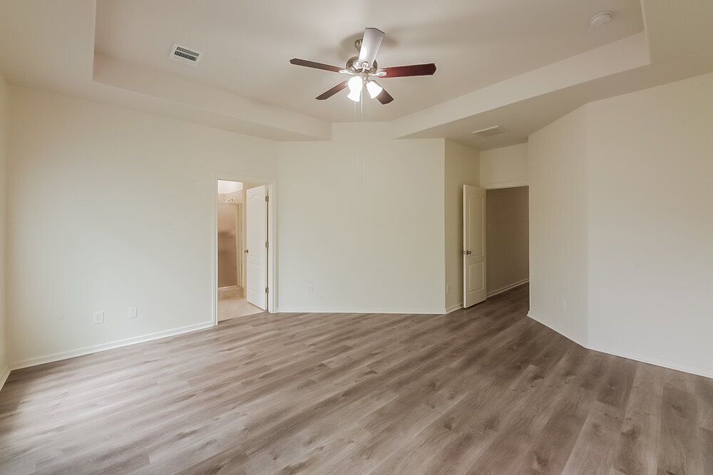 Building Photo - 6115 Oak Bay Dr