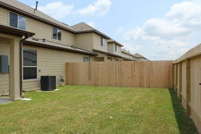 Building Photo - 12339 Dona Lane