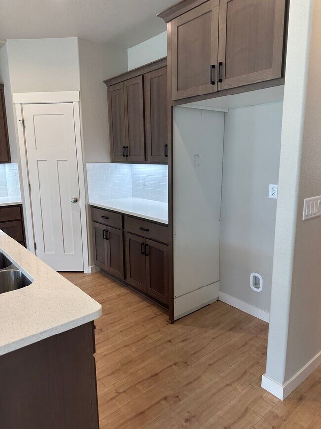 Building Photo - Alderbrook Homes, New Construction, XL Home for Rent!