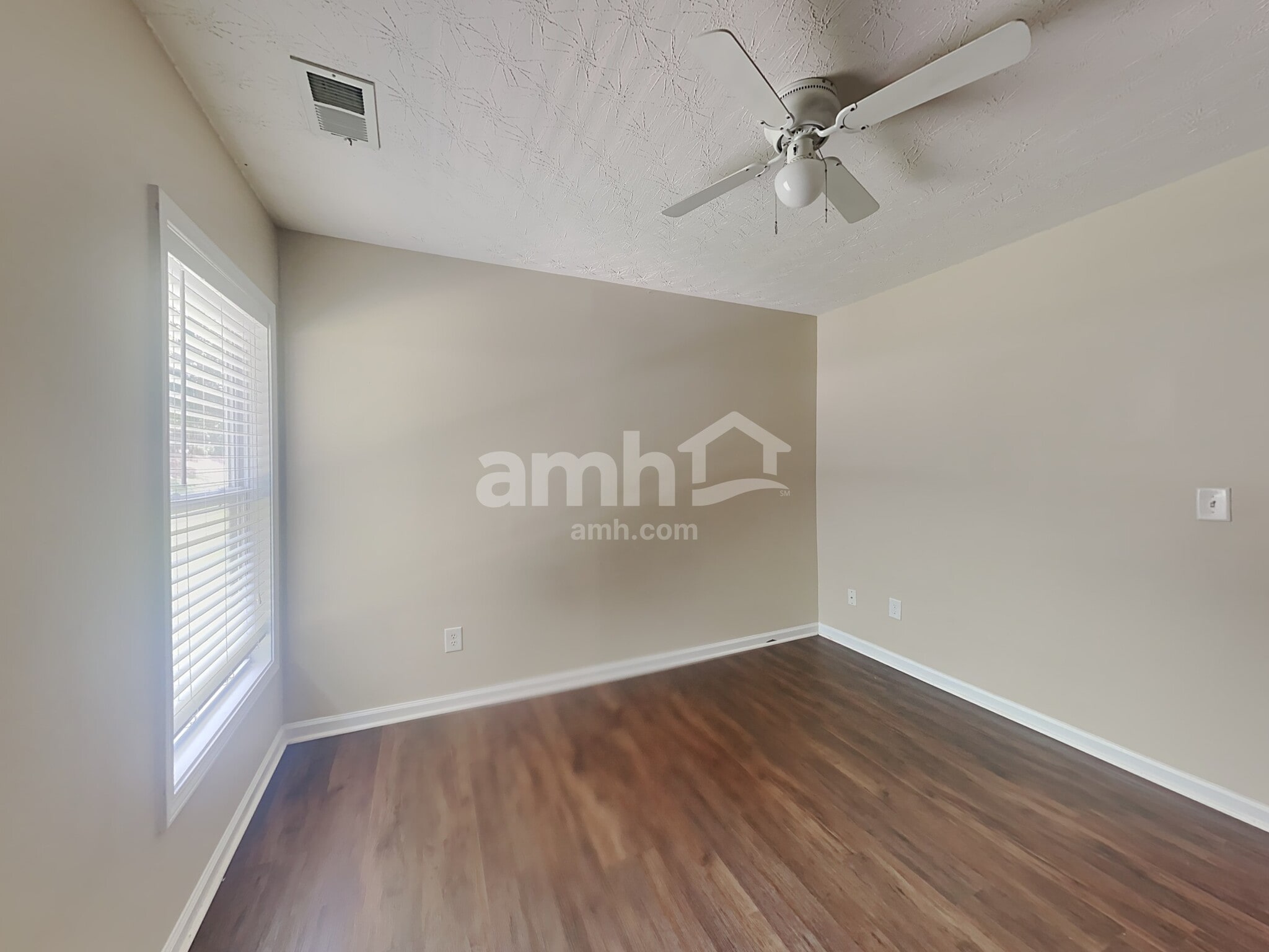 Building Photo - 311 Barberry Pl