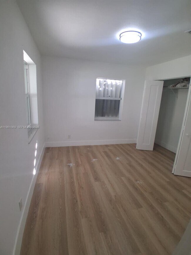 Building Photo - 1307 NW 16th St