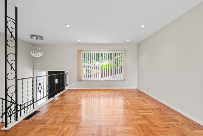 Building Photo - Coastal Charm in Linda Mar - Spacious Home...