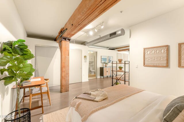 Building Photo - 527 Molino St