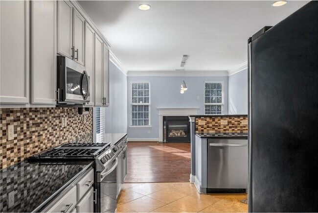 Building Photo - Luxury Living in High Point NC