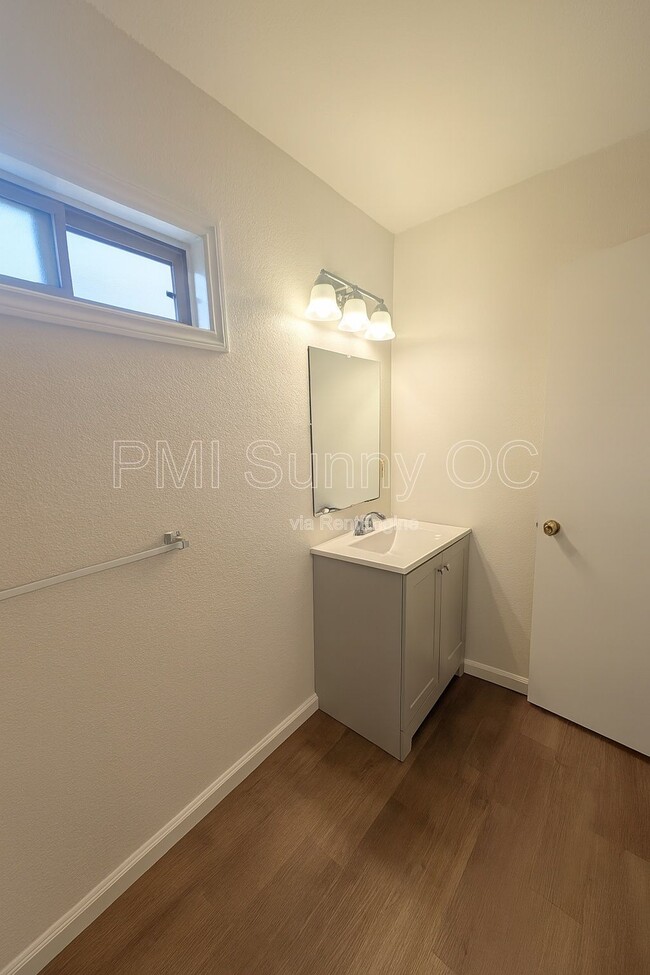 Building Photo - 747 N Philadelphia St
