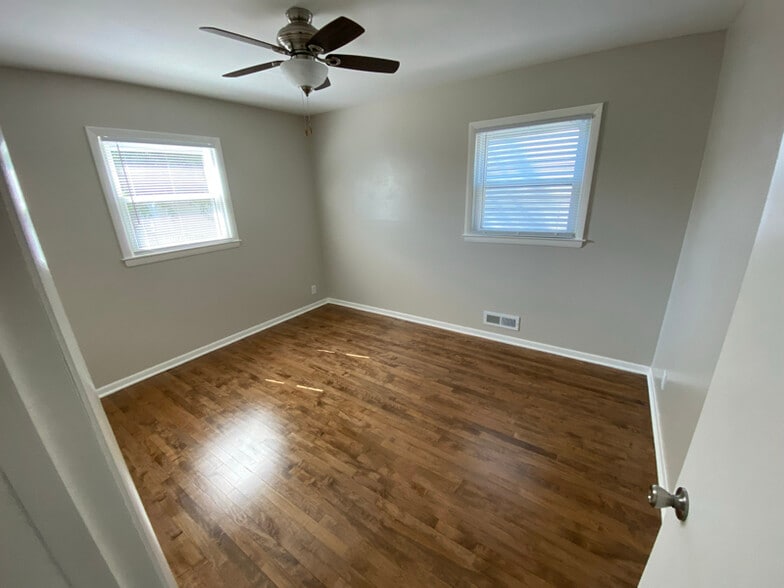 Building Photo - 143 N 63rd St