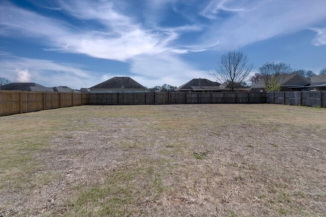 Building Photo - Available June 1, 2026