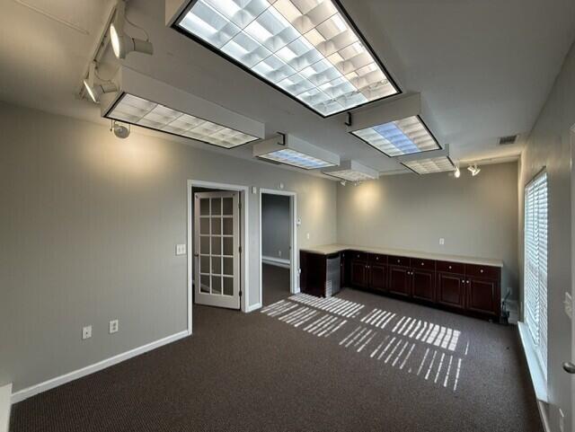 Building Photo - 175 Oakland Dr