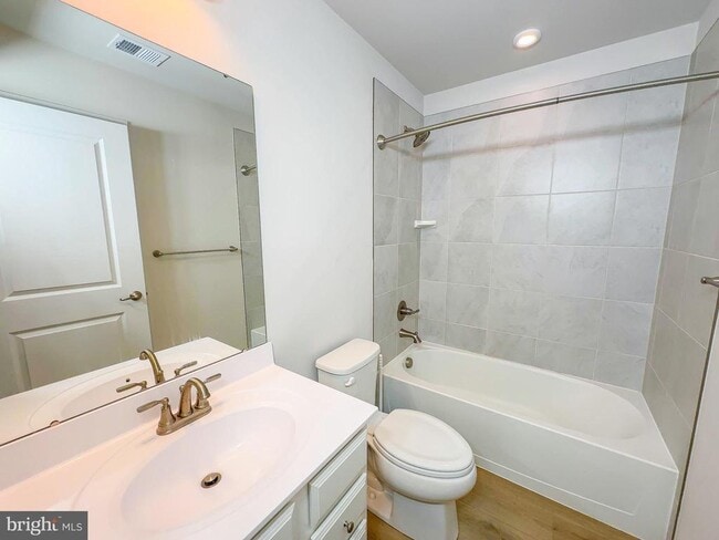 Building Photo - 72 Caswell Dr
