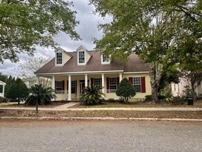 Building Photo - 3722 Longfellow Rd