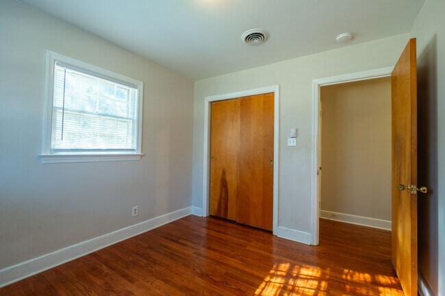 Building Photo - 3209 Pine Brook Ln