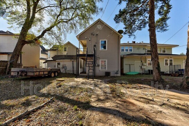 Building Photo - 506 E Harrison Ave