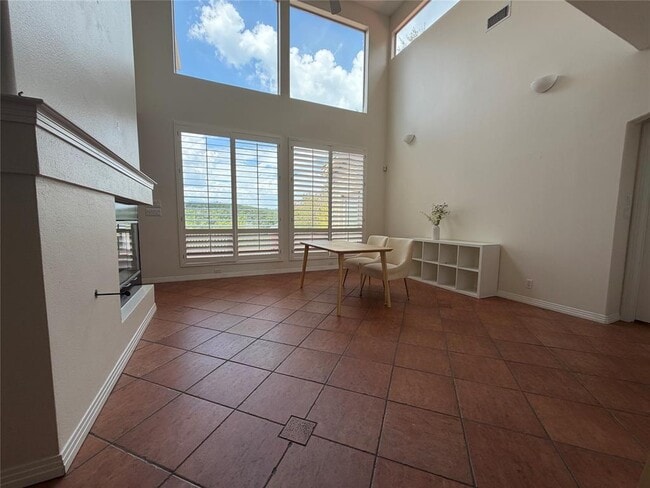 Building Photo - 10807 Love Bird Cove