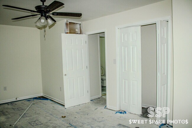 Building Photo - 503 N Orange St