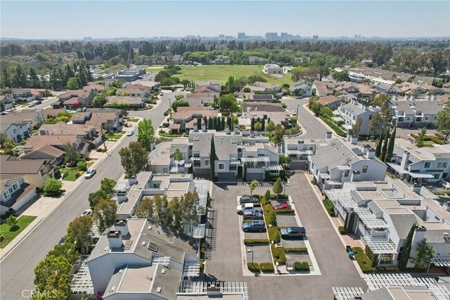 Building Photo - 15 Waterway