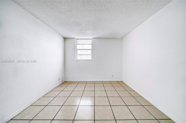 Building Photo - 801 NW 47th Ave