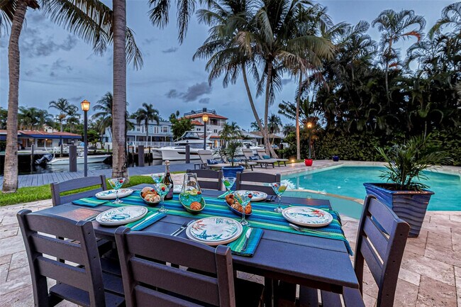 Building Photo - 616 Riviera Isle Dr