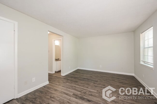 Building Photo - 3514 Creekview Pl