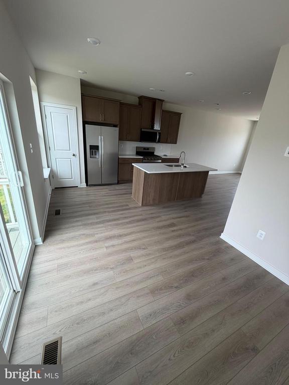 Building Photo - 368 Mingo Way