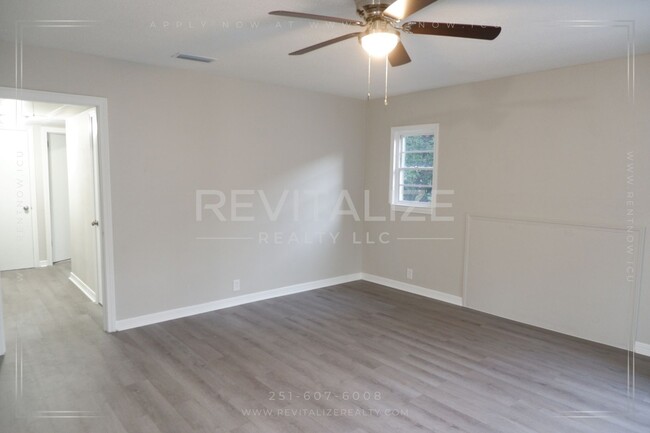 Building Photo - Newly Updated 3 Bed/1 Bath Home in Midtown!