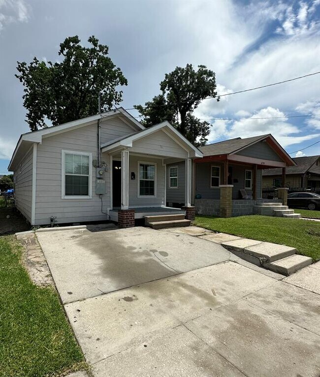 Primary Photo - 6723 Avenue Q