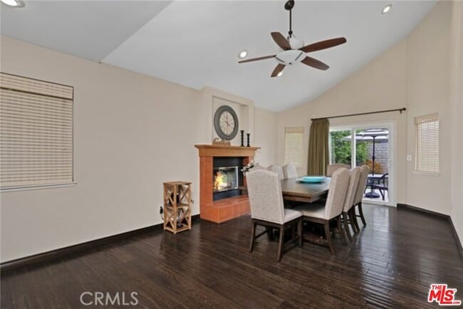 Building Photo - 6318 Chimineas Ave