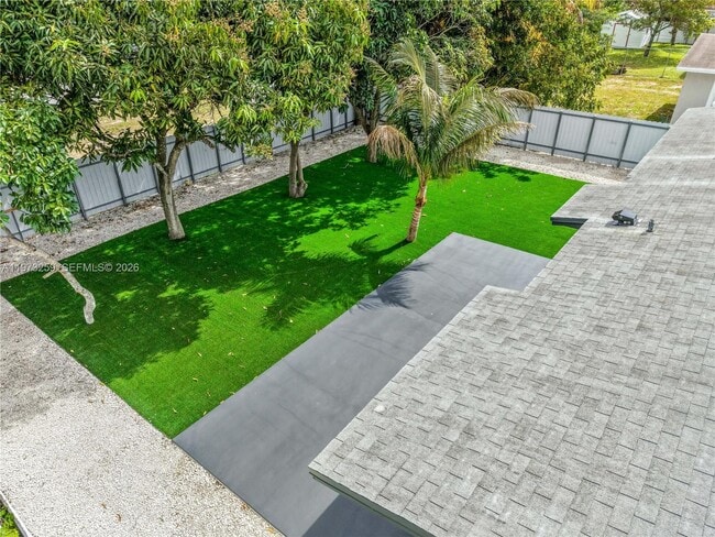 Building Photo - 630 SW 28th Dr