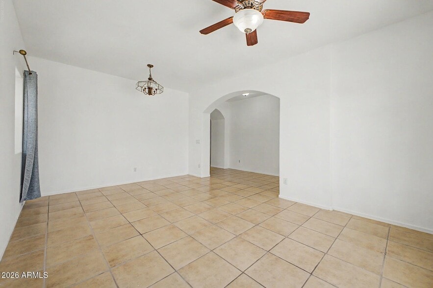 Building Photo - 13271 W Clarendon Ave