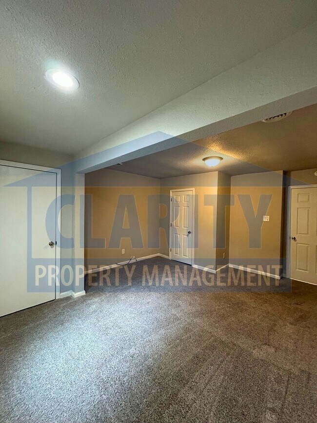 Building Photo - 3739/3741 Dixie Court Dr. SE
