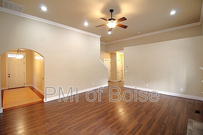 Building Photo - 6140 South Dolomite Avenue