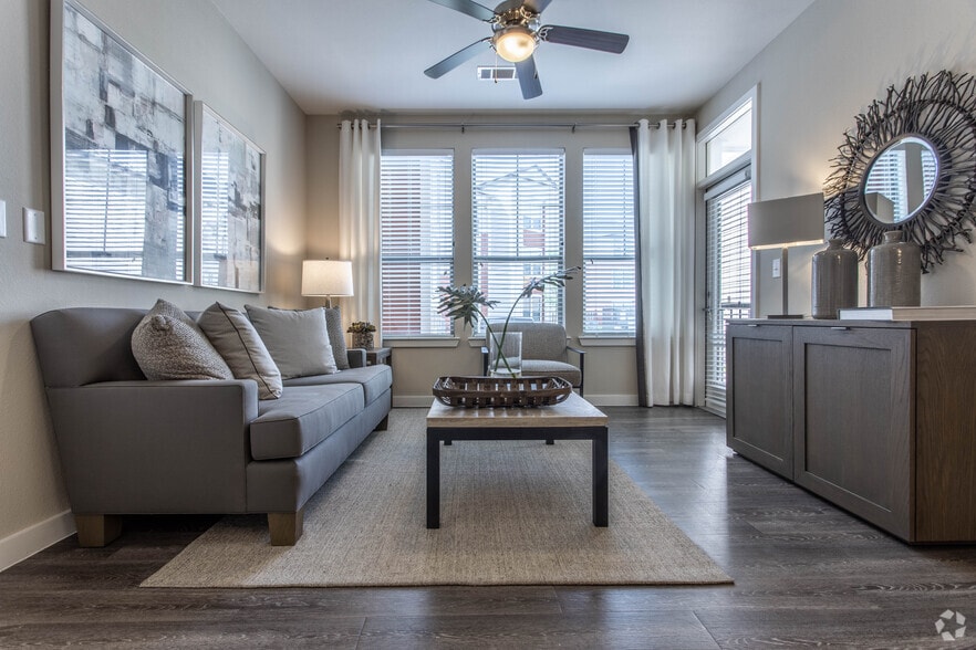 Smart Living at Telephone - 3852 Telephone Rd Houston TX 77023