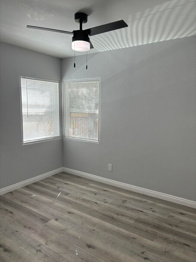 Building Photo - Beautifully renovated one bedroom home