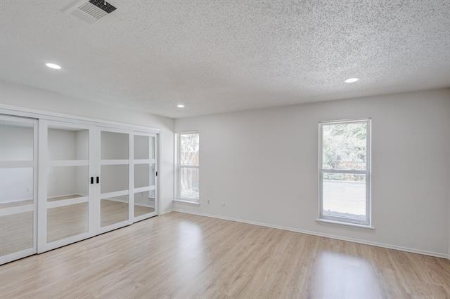 Building Photo - 2121 Poppy Ln