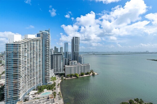 Building Photo - 1900 N Bayshore Dr