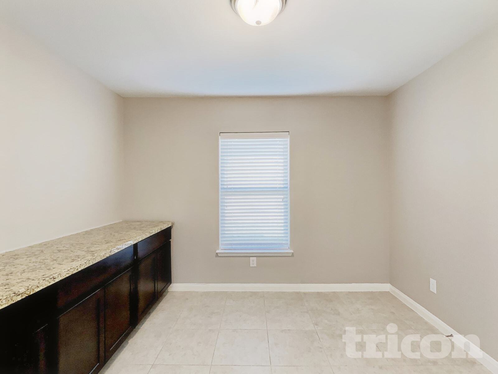 Building Photo - 112 Liberty Ln