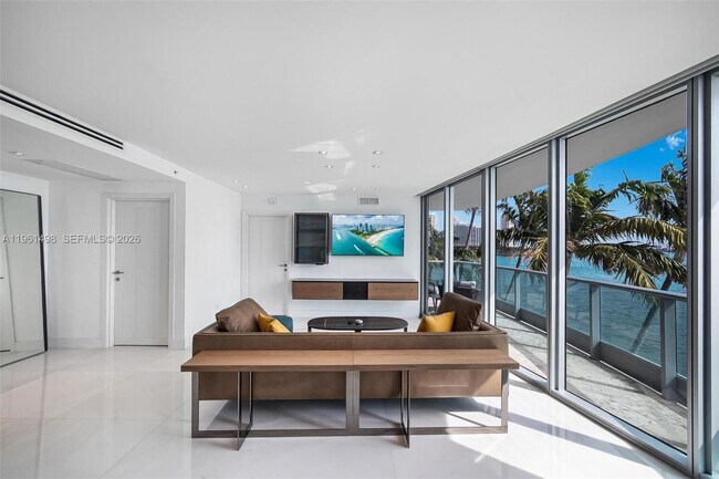 Building Photo - 1331 Brickell Bay Dr