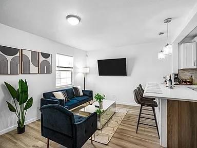 Building Photo - 2254 Areba St