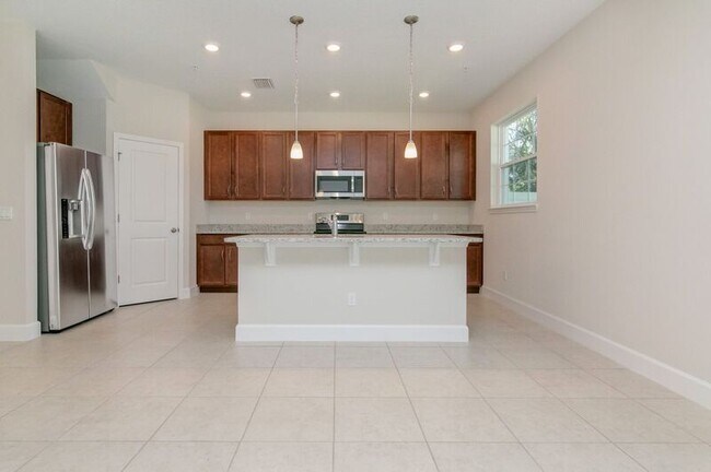Building Photo - 924 Grand Wildmere Cove