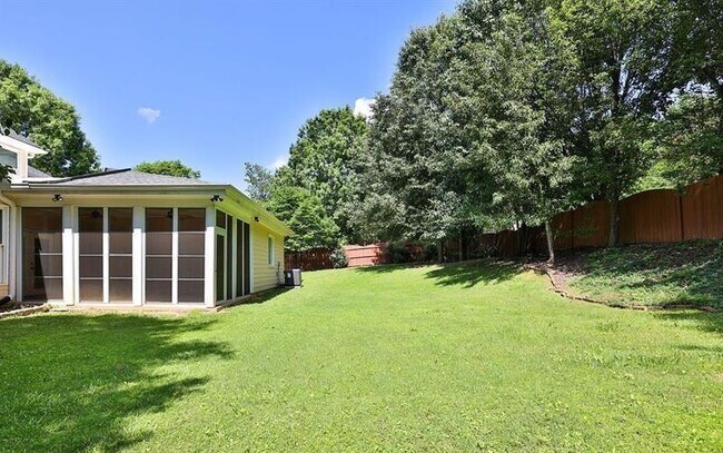 Building Photo - 3520 Mystic Dr