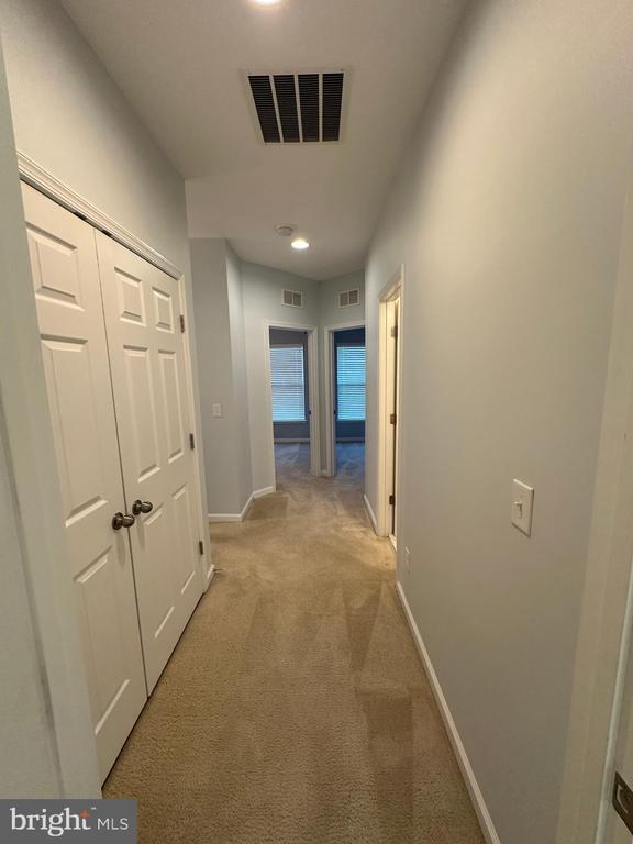 Building Photo - 9075 Alexander Way