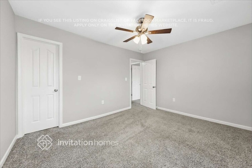 Building Photo - 1719 Eastway Dr