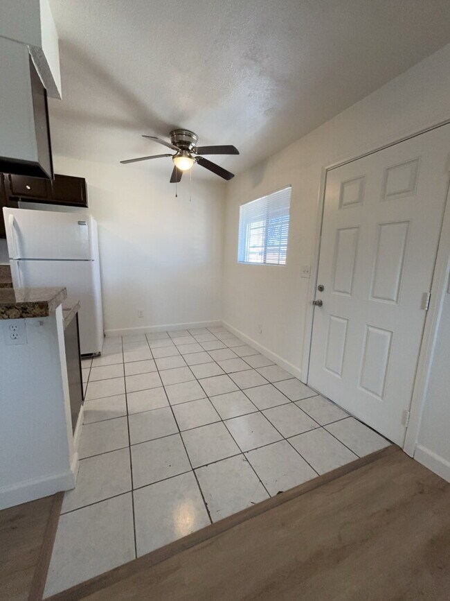 Building Photo - 1521 Cobb Ln