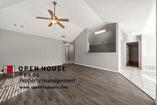 Building Photo - 4908 Shady Oak Trail, Grand Prairie