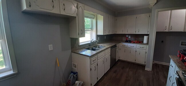 Building Photo - 1803 Greenwood Cove