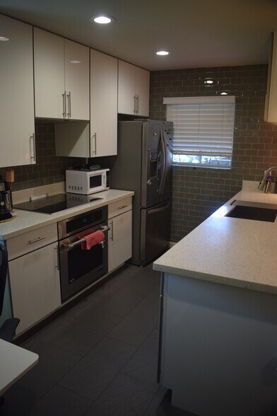 Building Photo - 3110 Red River St