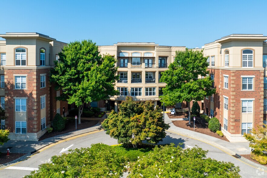 Building - Apartments at The Arboretum