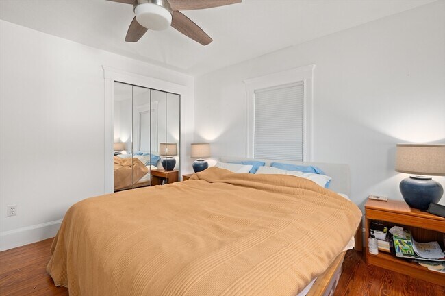 Building Photo - 32 Charles St