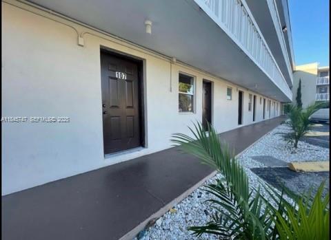 Building Photo - 18900 NE 14th Ave